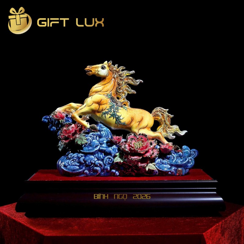tuong-ngua-phi-nuoc-dai-qua-tang-cao-cap-mau-sac-vang-dong-chat-lieu-su-bat-trang (5)